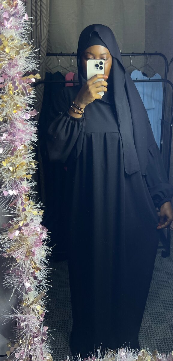 Tenue islamique Soie Abaya Hijab