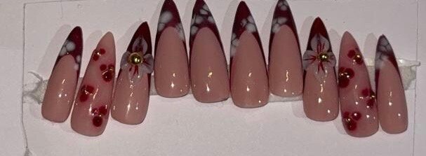 Faux ongles art florale