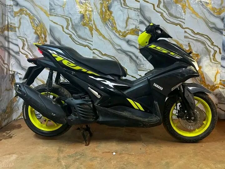 Scooter de sport Yamaha Aerox