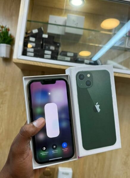 iPhone 13 Vert Neuf 128Go