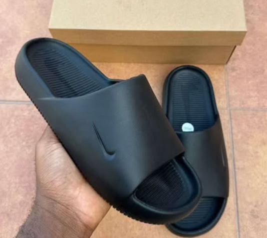 Nike Calm Slides