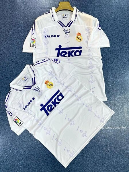 Maillots de football uniques