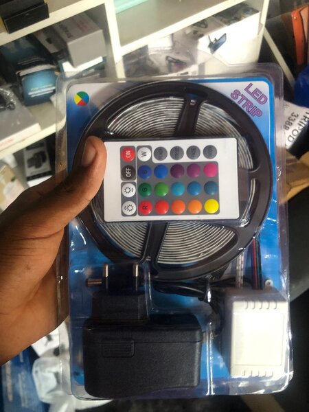 Bande LED multicolore avec télécommande