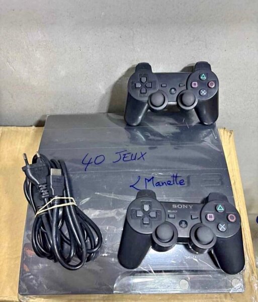 Console Sony PS3 + Manettes
