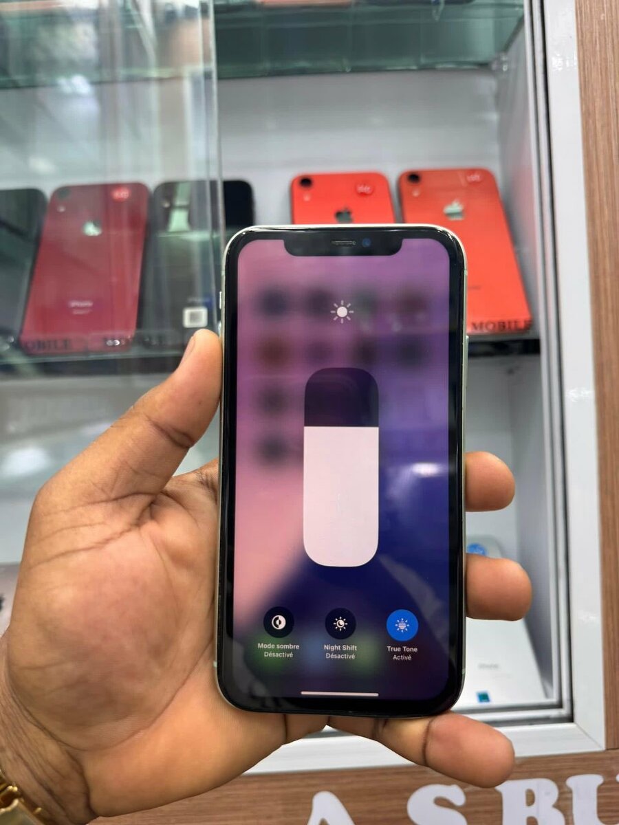 iPhone 11 tout passe propre