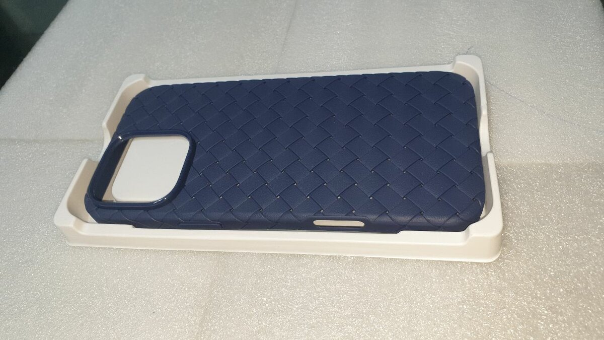 IPhone  16pro max cover