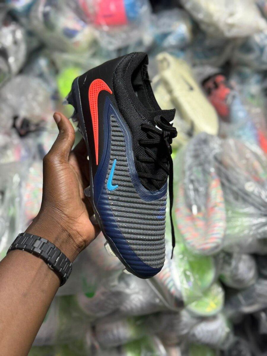 Chaussures de Football Modernes