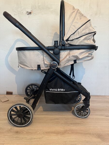 Коляска со съемной люлькой