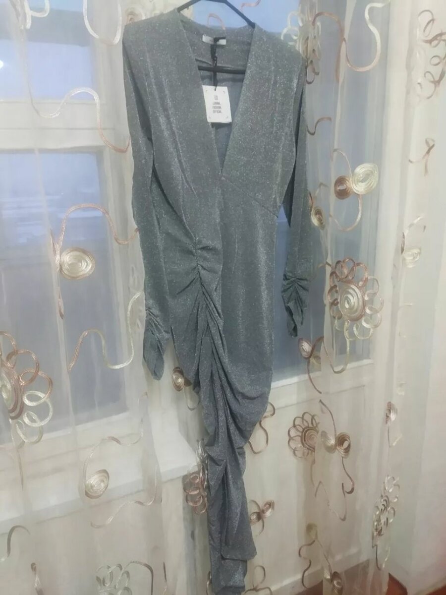 Платье Италия,44р, новое,серый цвет