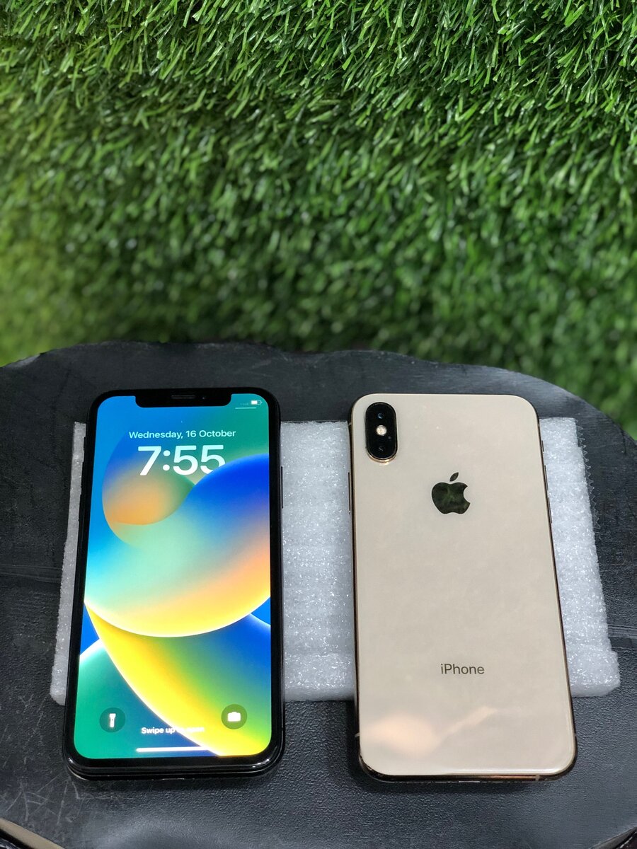 iPhone X , Xs 64GB