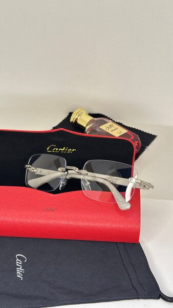 Lunettes de vue Cartier élégantes