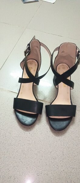 Sandales à talons élégantes