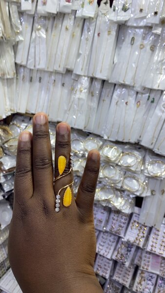 Bijoux Main en Or Élégant