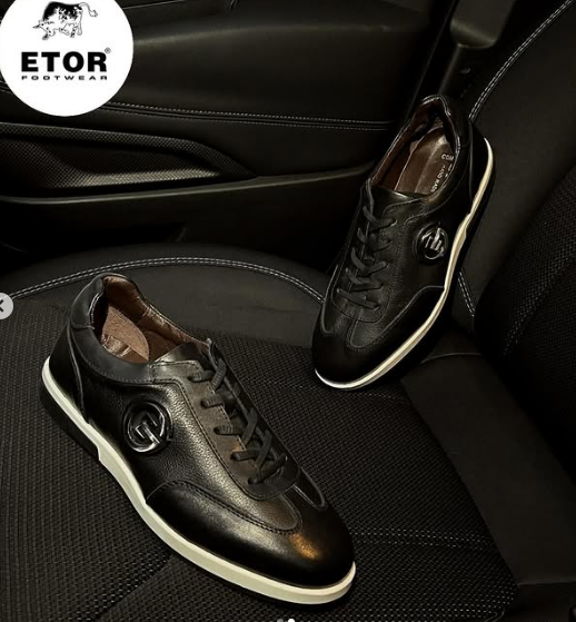 Мужские кроссовки ETOR