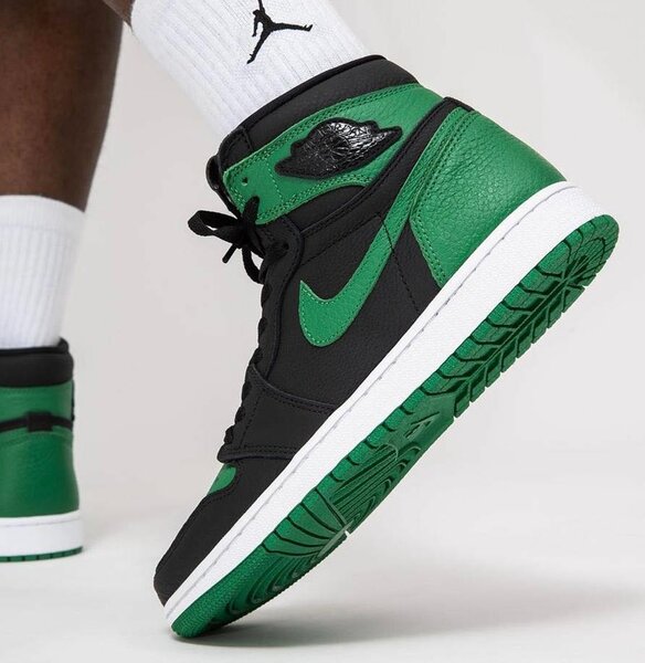 Air Jordan 1 Pine Green