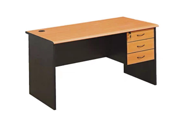 1.4 m desk including chest of drawers