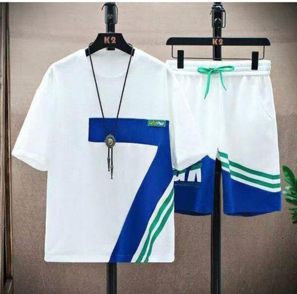 Ensemble Shorts et T-shirt