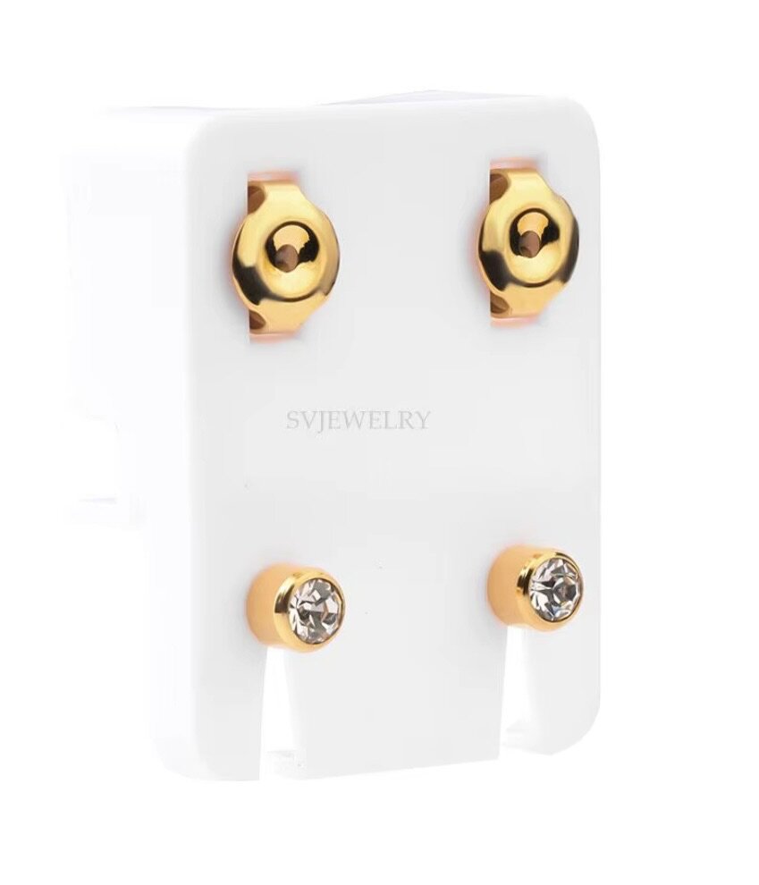 Boucles d'oreilles en or avec zircon