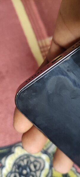 Iphone 14 pro max fine fissure