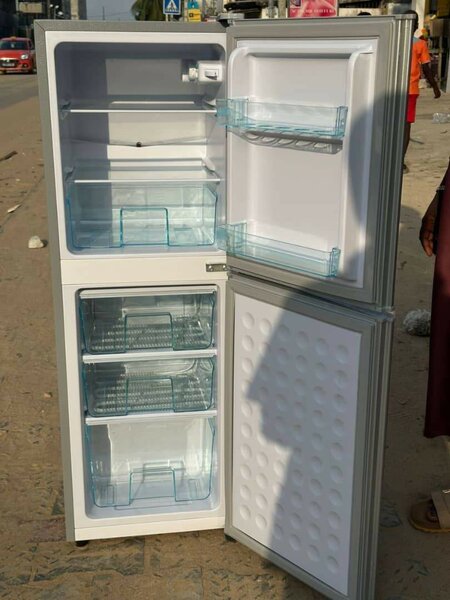 Réfrigérateur combiné moderne