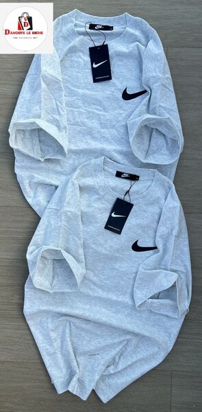 T-shirt de sport Nike gris