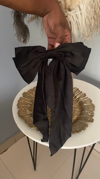 Large hair bows