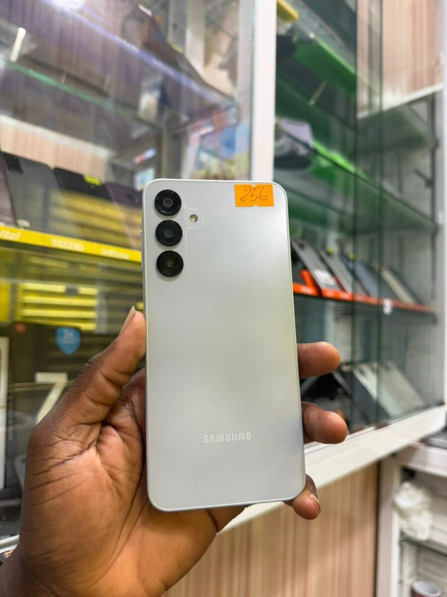 Samsung A16 256/ 8Giga ram