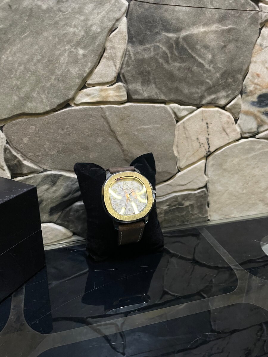 Montre Élégante en Cuir