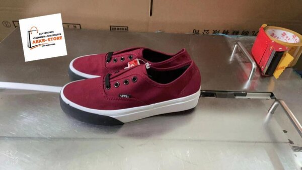 VANS DISPONIBLE