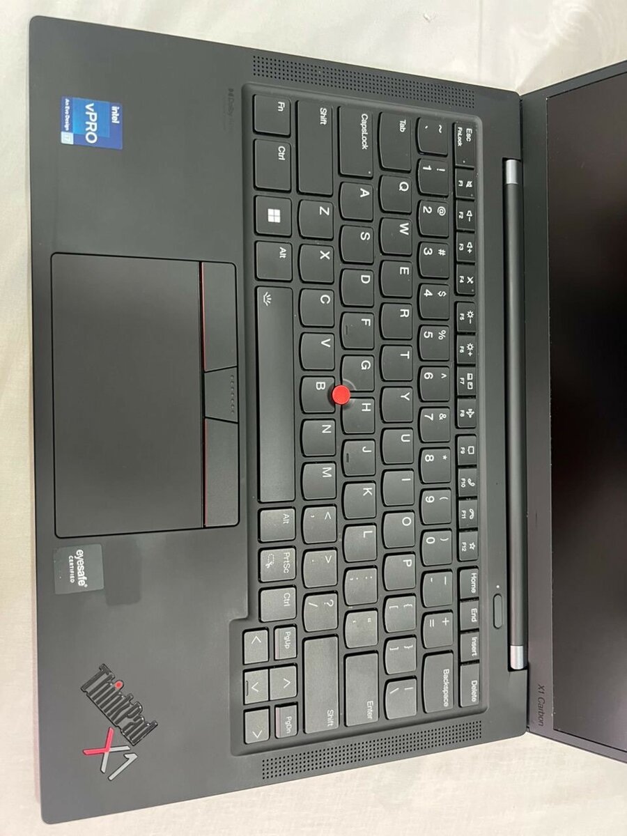 Lenovo ThinkPad X1 Carbon Gen10