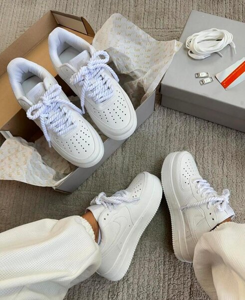 Airforce 1 big lace