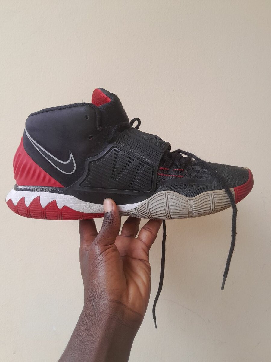 Chaussure de basket haute performance