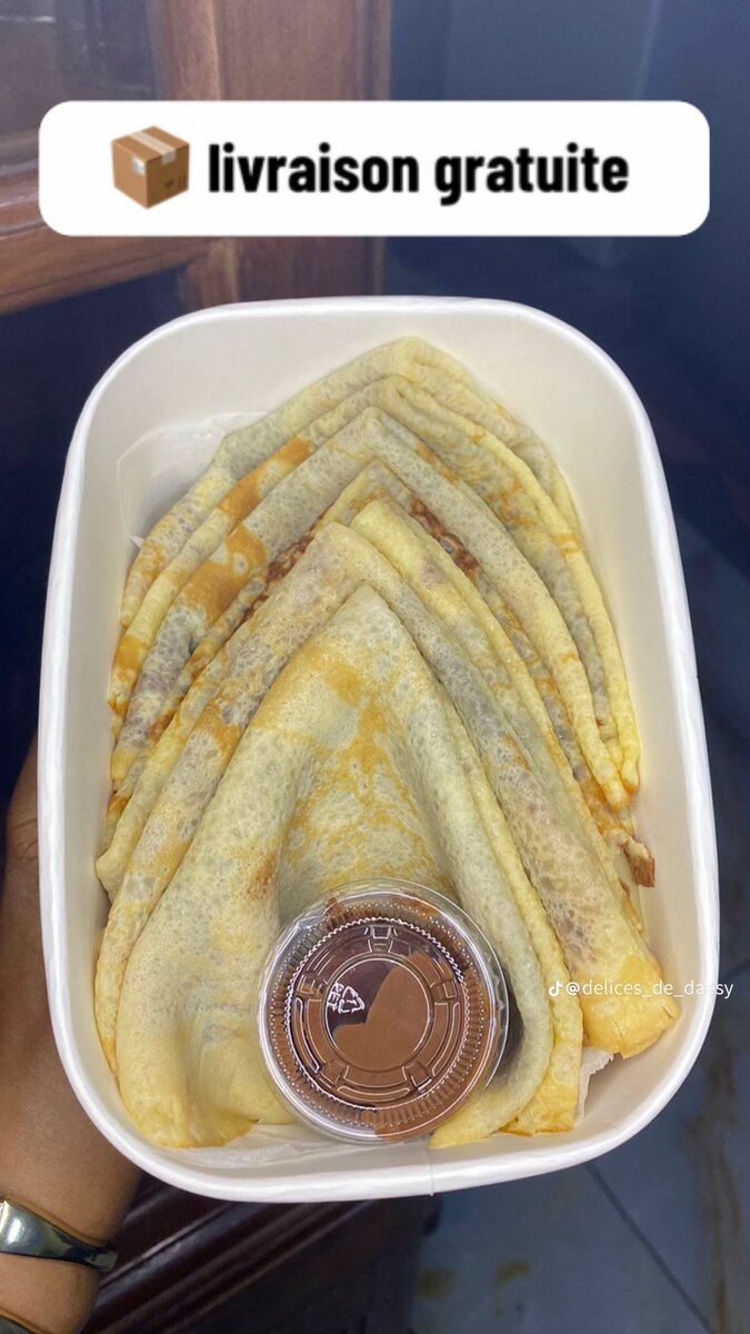 Crêpes moelleuses avec sauce