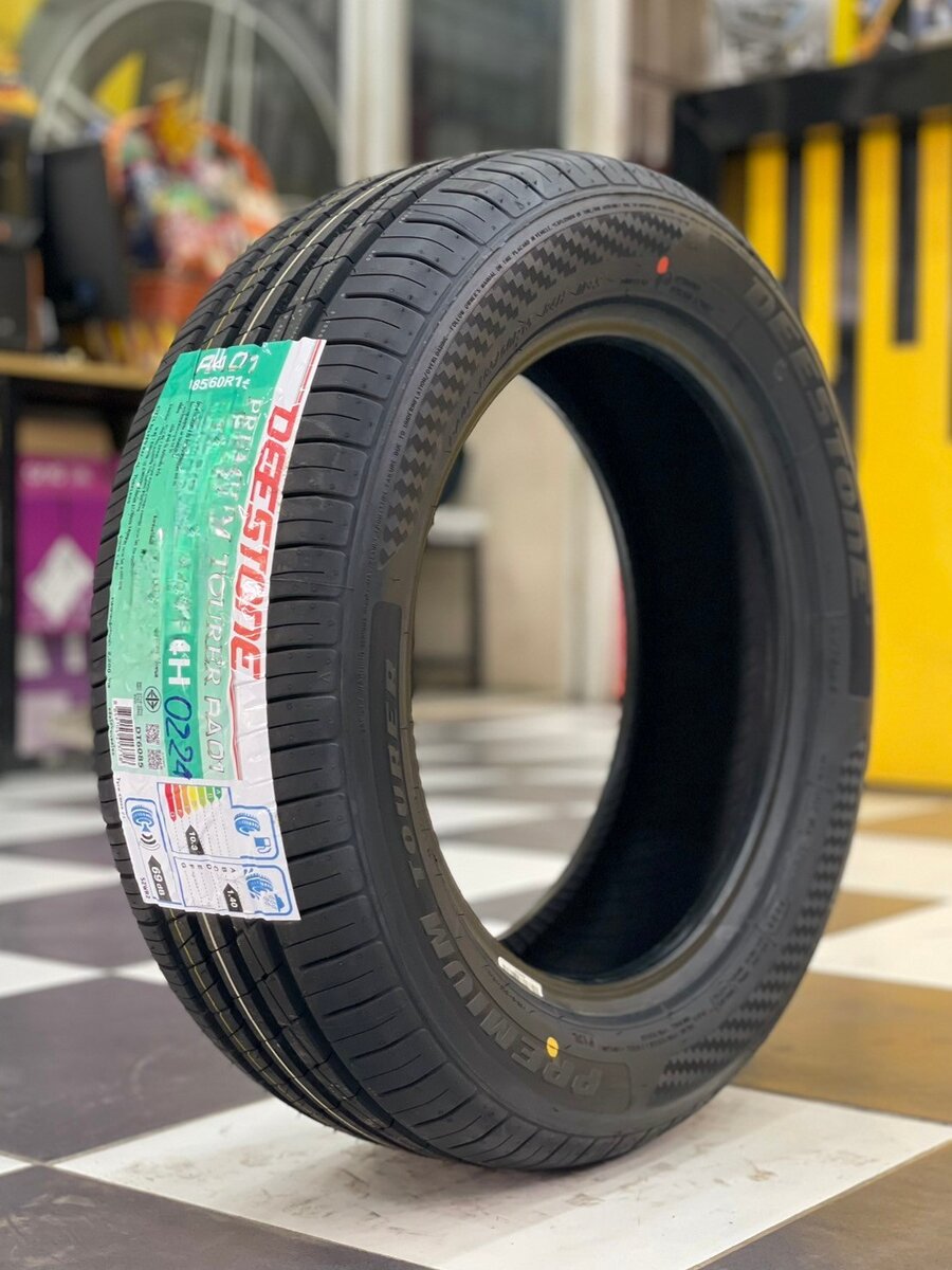 Pneus neufs 185/65R15