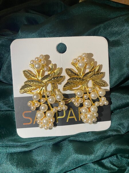 Pearl leaf earrings
