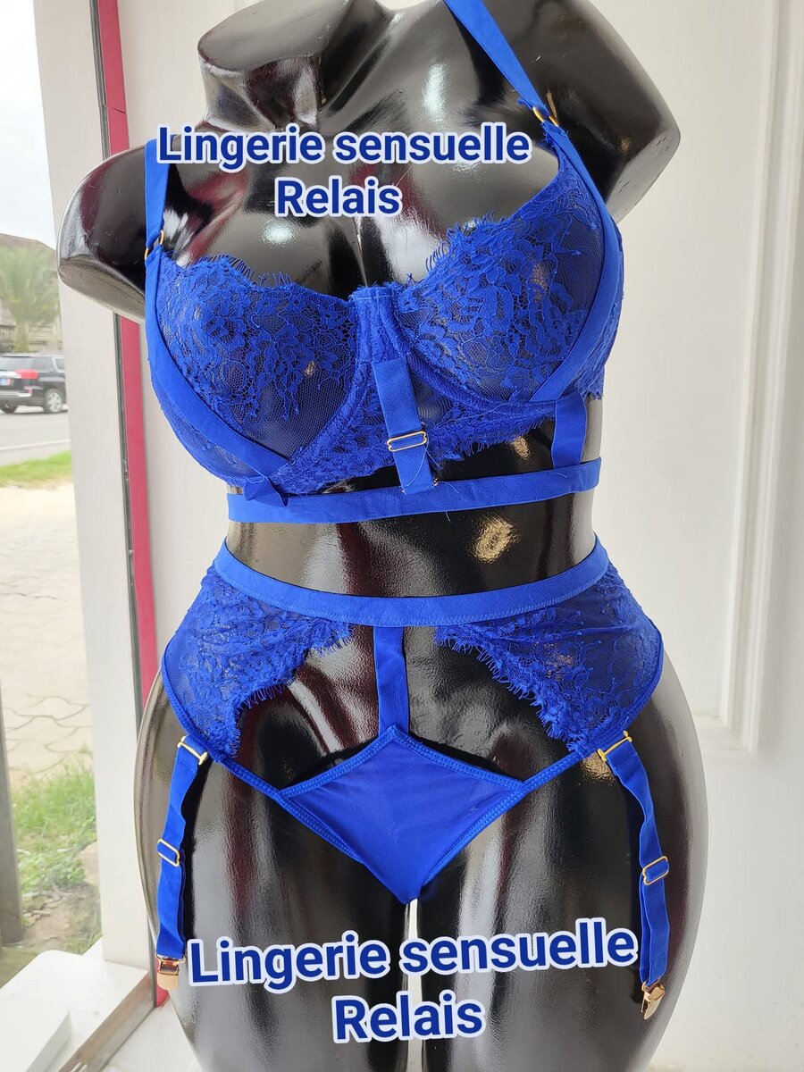 Ensemble lingerie bleu sensuel