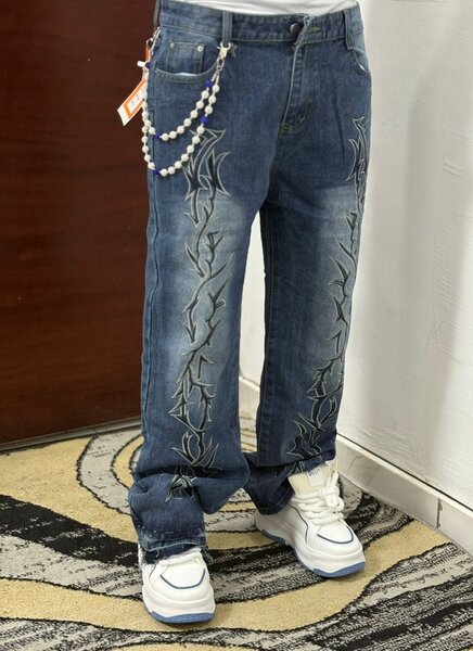 Jeans tendance avec chaînes