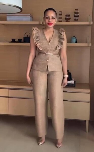 Ensemble beige élégant pour femmes