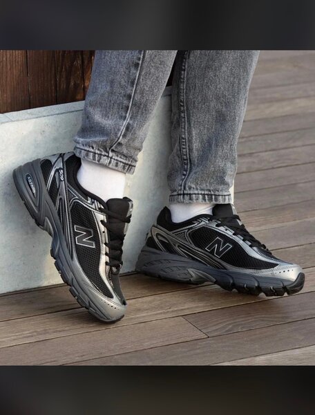 Baskets de course noires unisexes