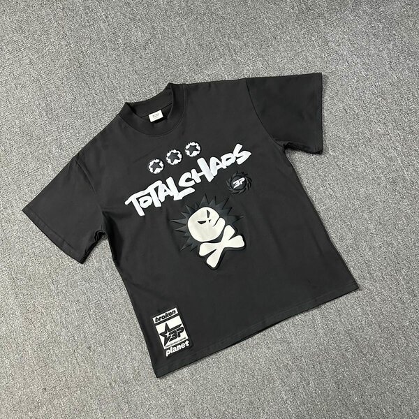 Stylish unisex t-shirt with print