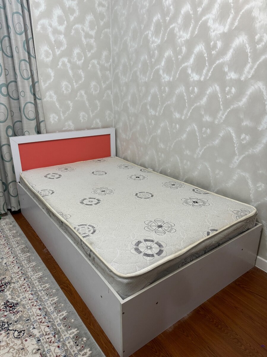 Кровать полуторка в идеальном состоянии