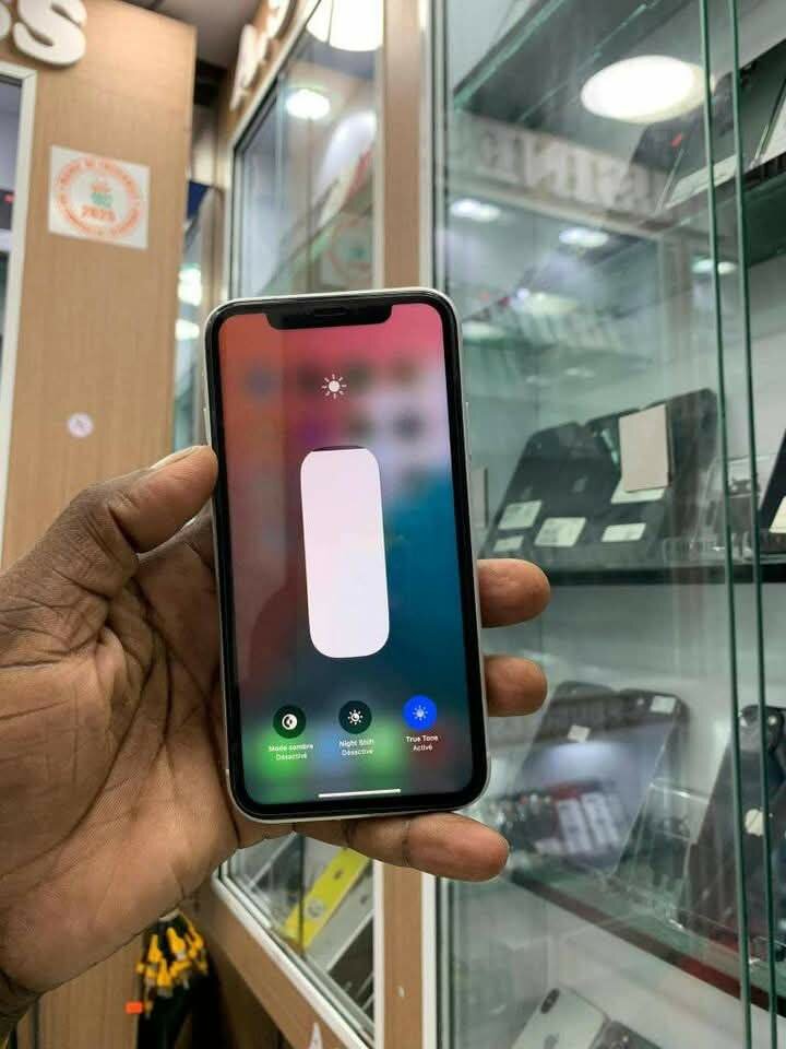 iPhone XR Blanc casi