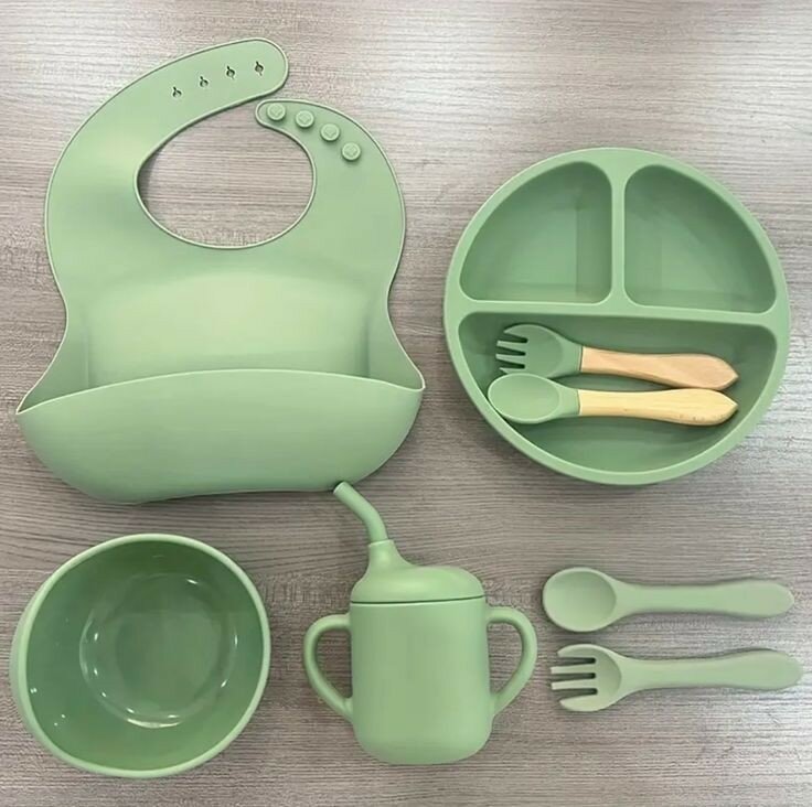 Babies feeding set
