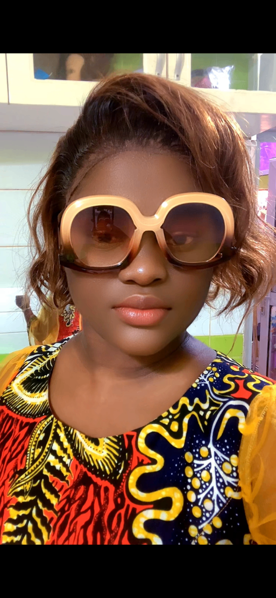 Lunettes de soleil stylées