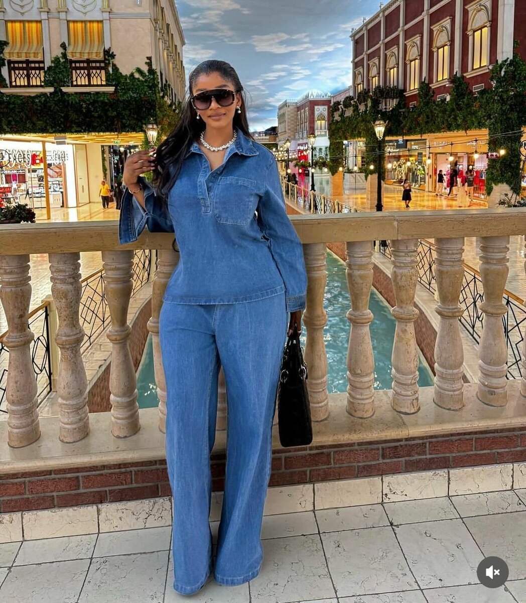 Tenue en denim pour femmes