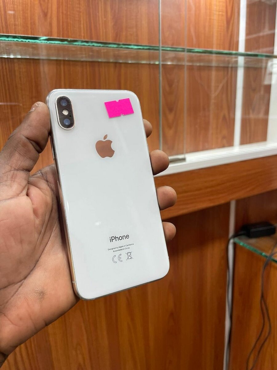 iPhone X blanc en Promo