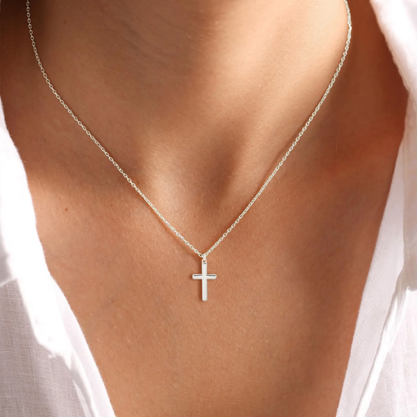 Collier Croix Élégant Minimaliste