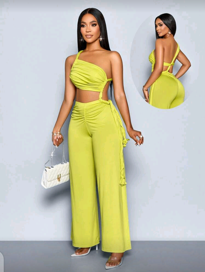 Combinaison jaune chic