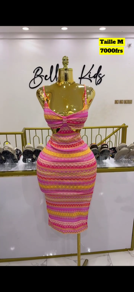 Robe d'été rayée colorée