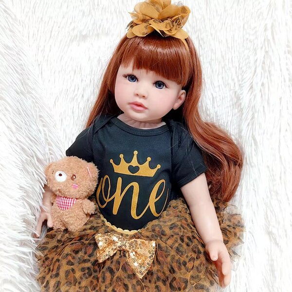 Poupée réaliste bébé fille